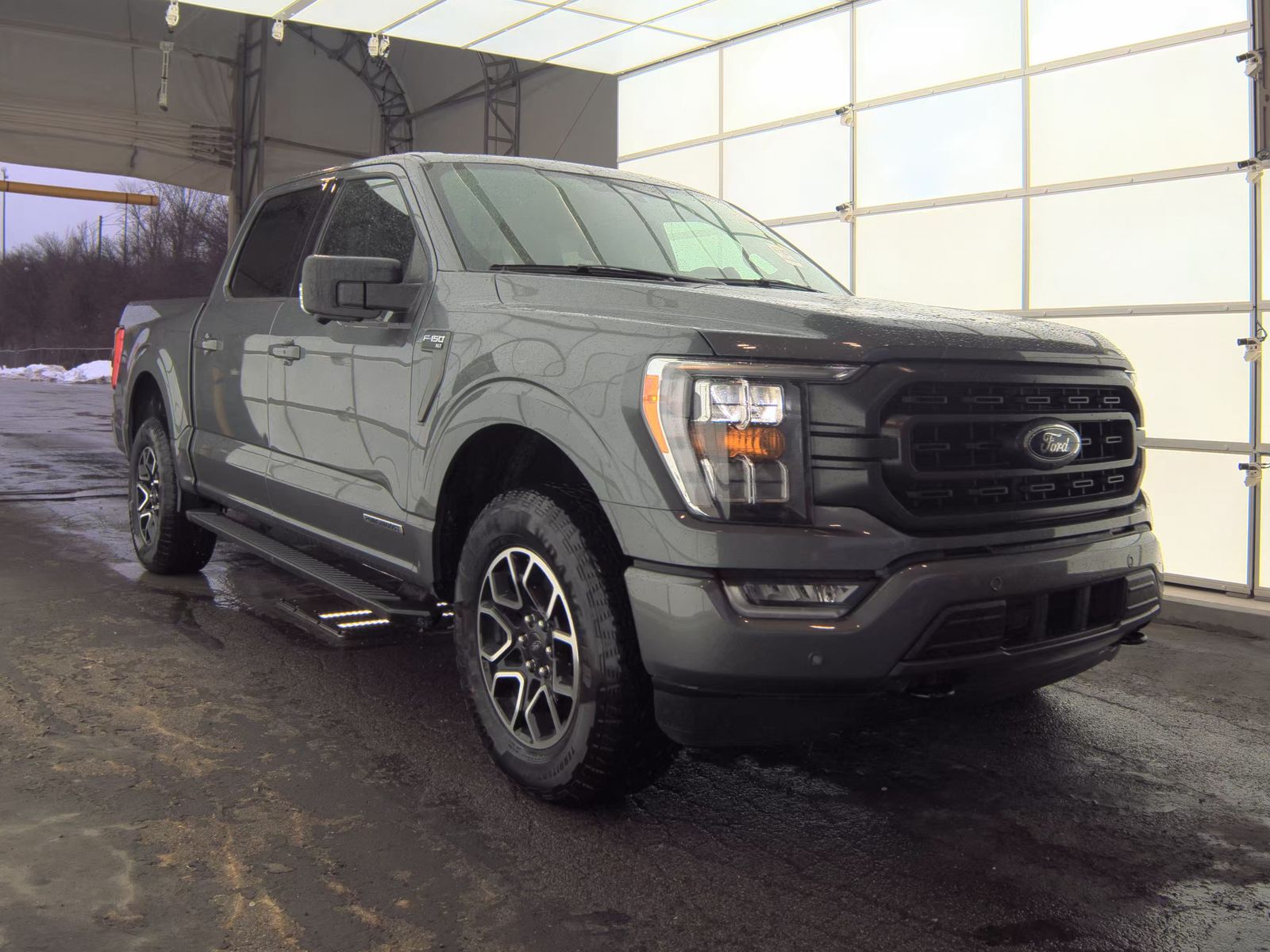 2023 Ford F-150 Hybrid XLT AWD
