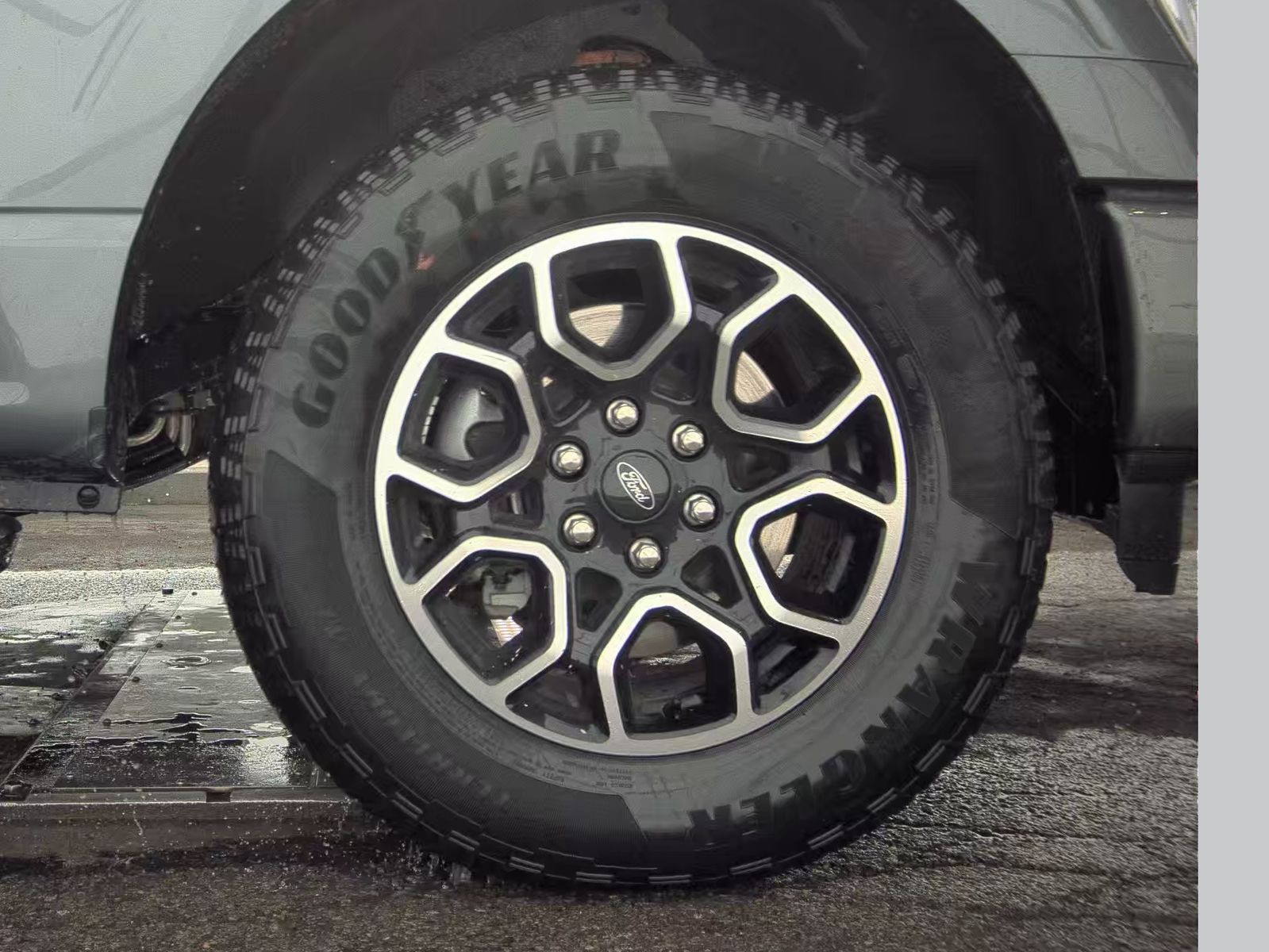 2023 Ford F-150 Hybrid XLT AWD