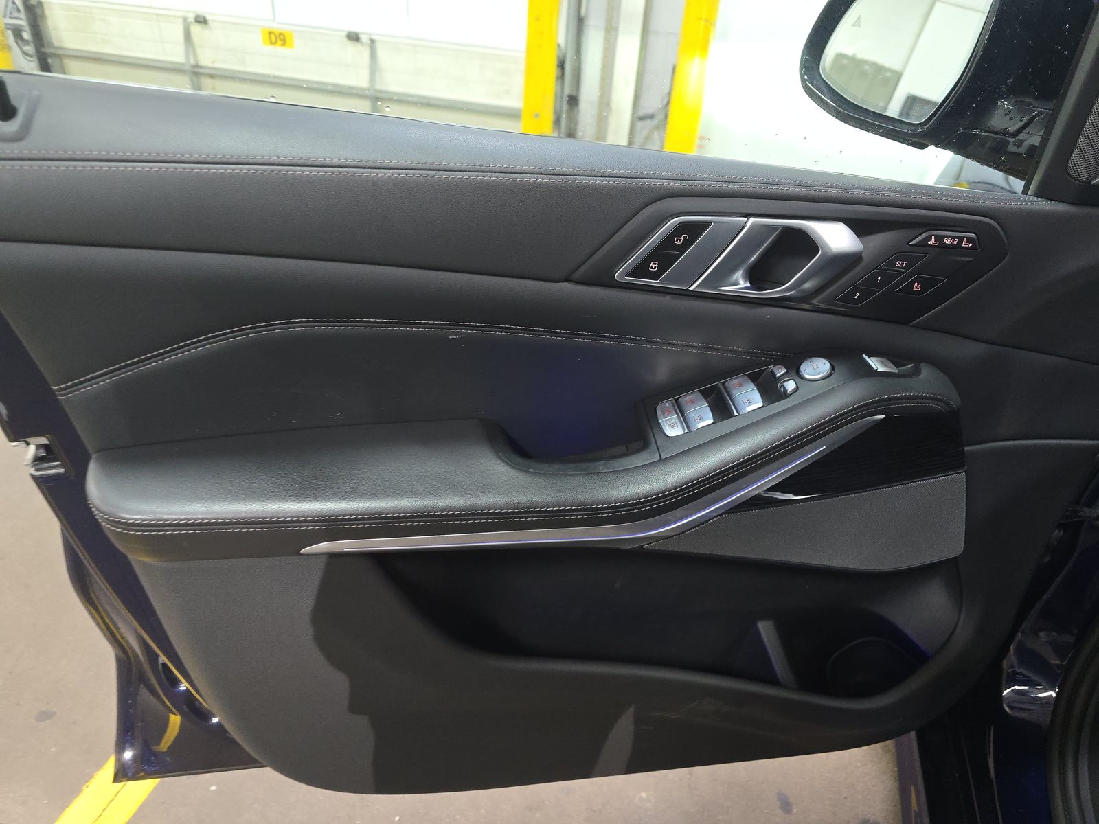 2023 BMW X7 xDrive40i AWD