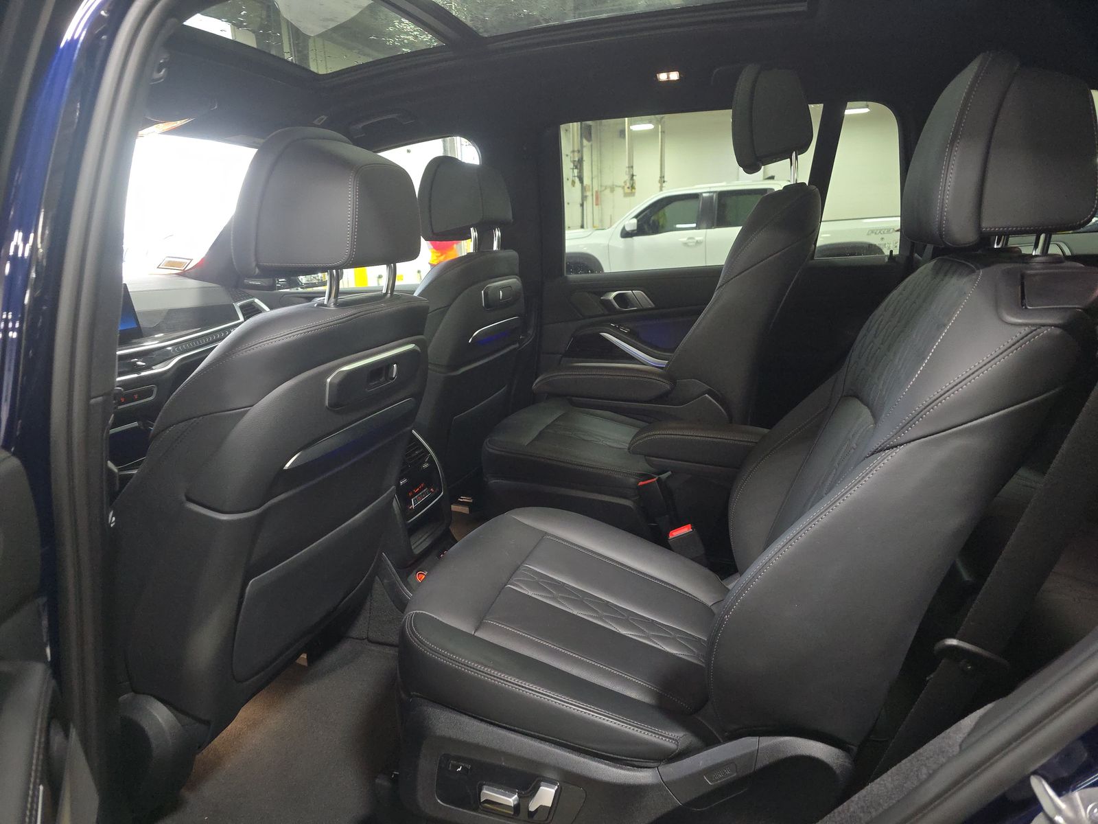 2023 BMW X7 xDrive40i AWD