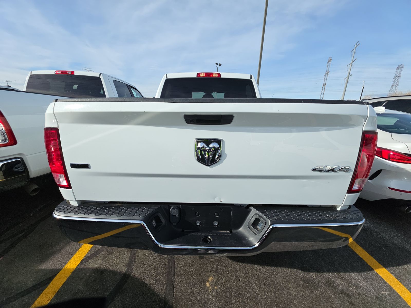 2023 DODGE RAM 1500 SLT GAS WHITE SHORT BED SINGLE - Image 5