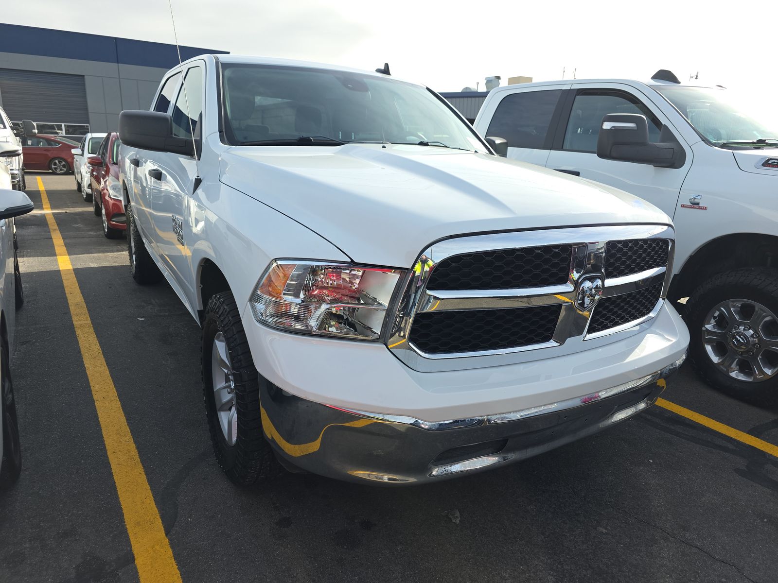 2023 DODGE RAM 1500 SLT GAS WHITE SHORT BED SINGLE - Image 3