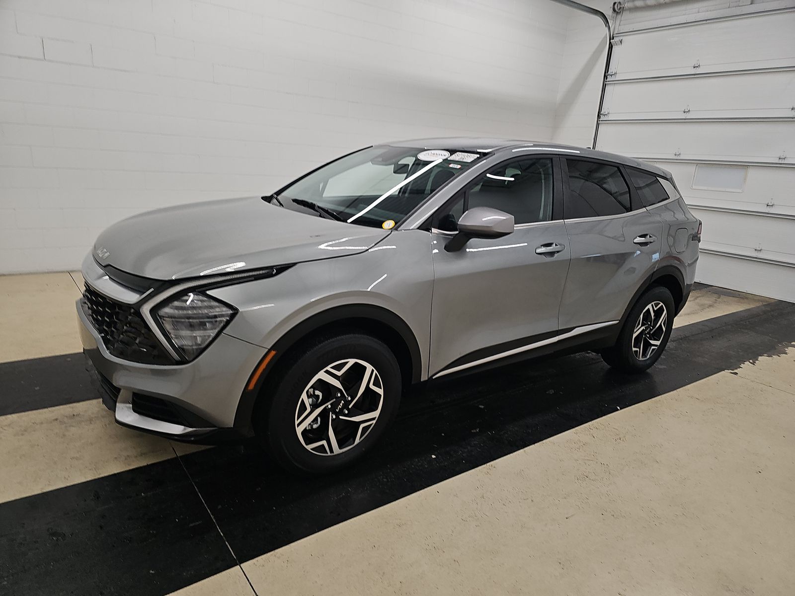 2024 Kia Sportage LX's photo