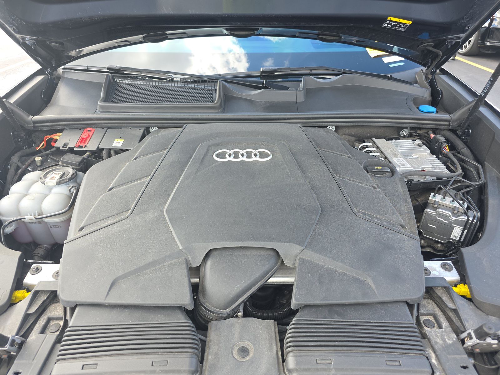 2023 Audi Q8 Prestige AWD