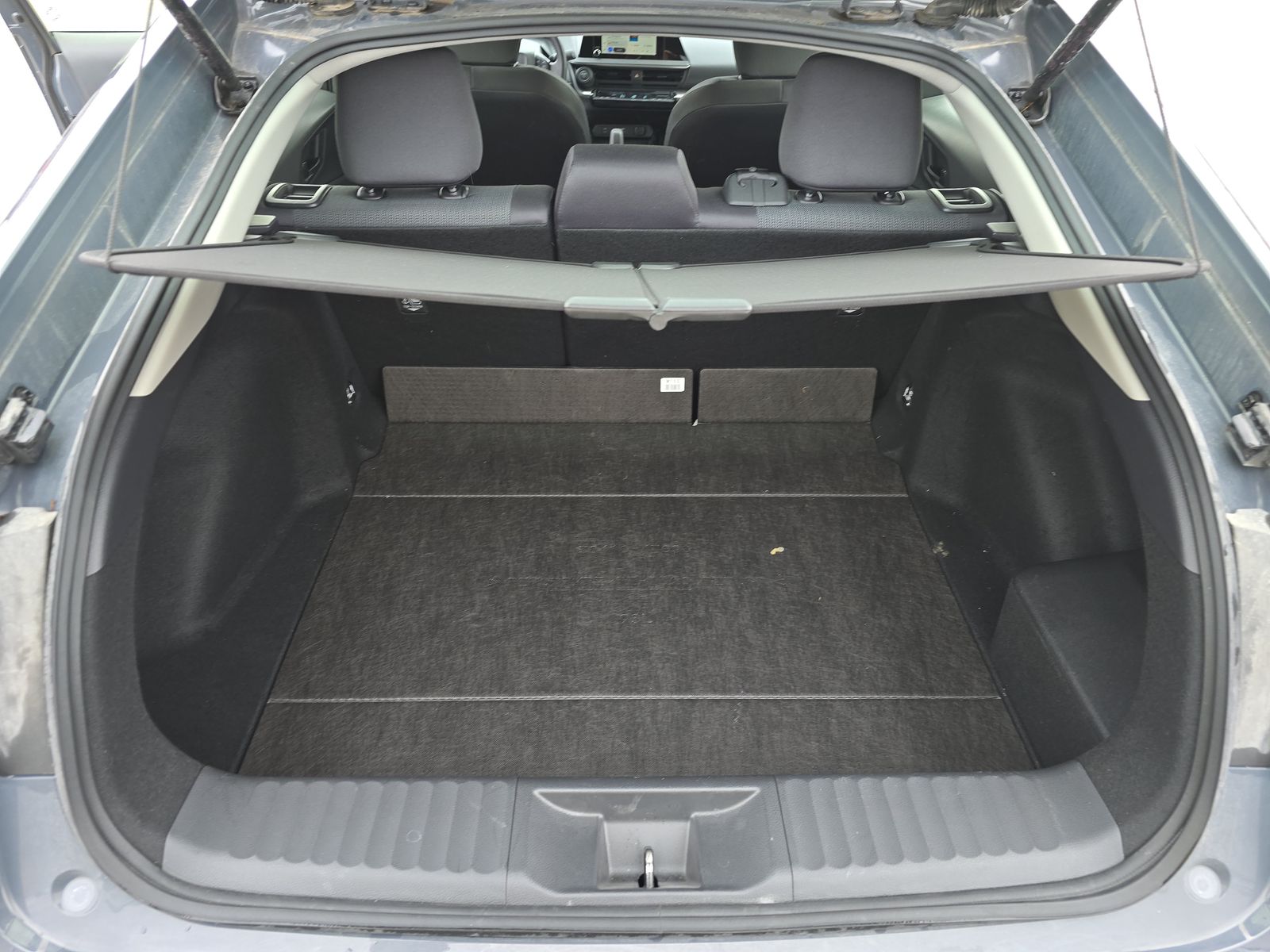 2025 Toyota Prius LE FWD