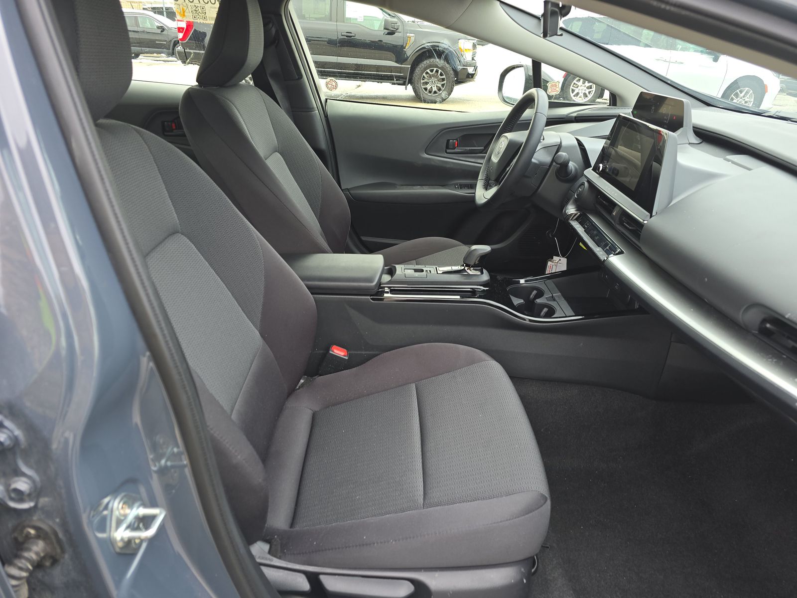 2025 Toyota Prius LE FWD