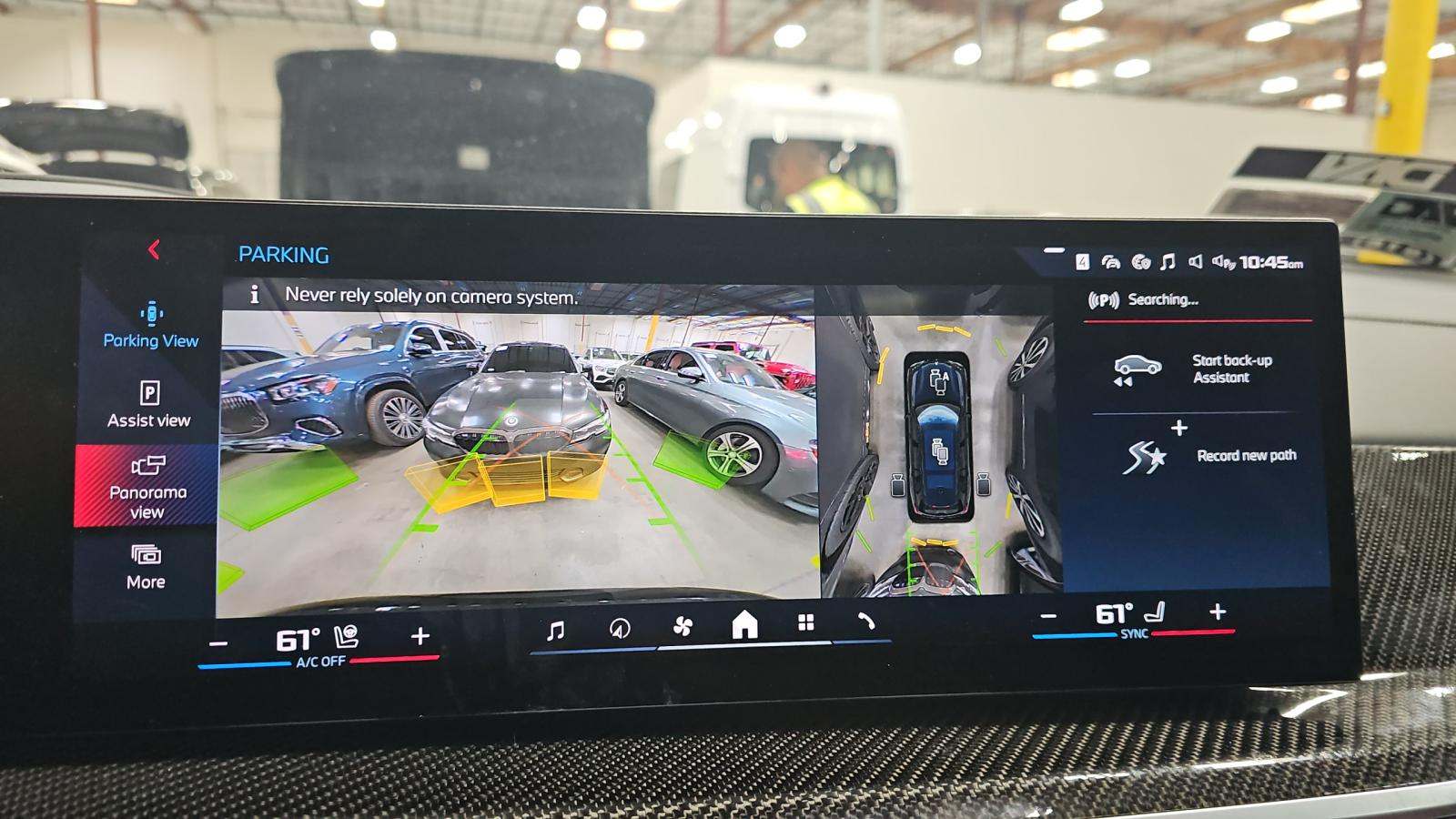 2025 BMW X7 M60i AWD