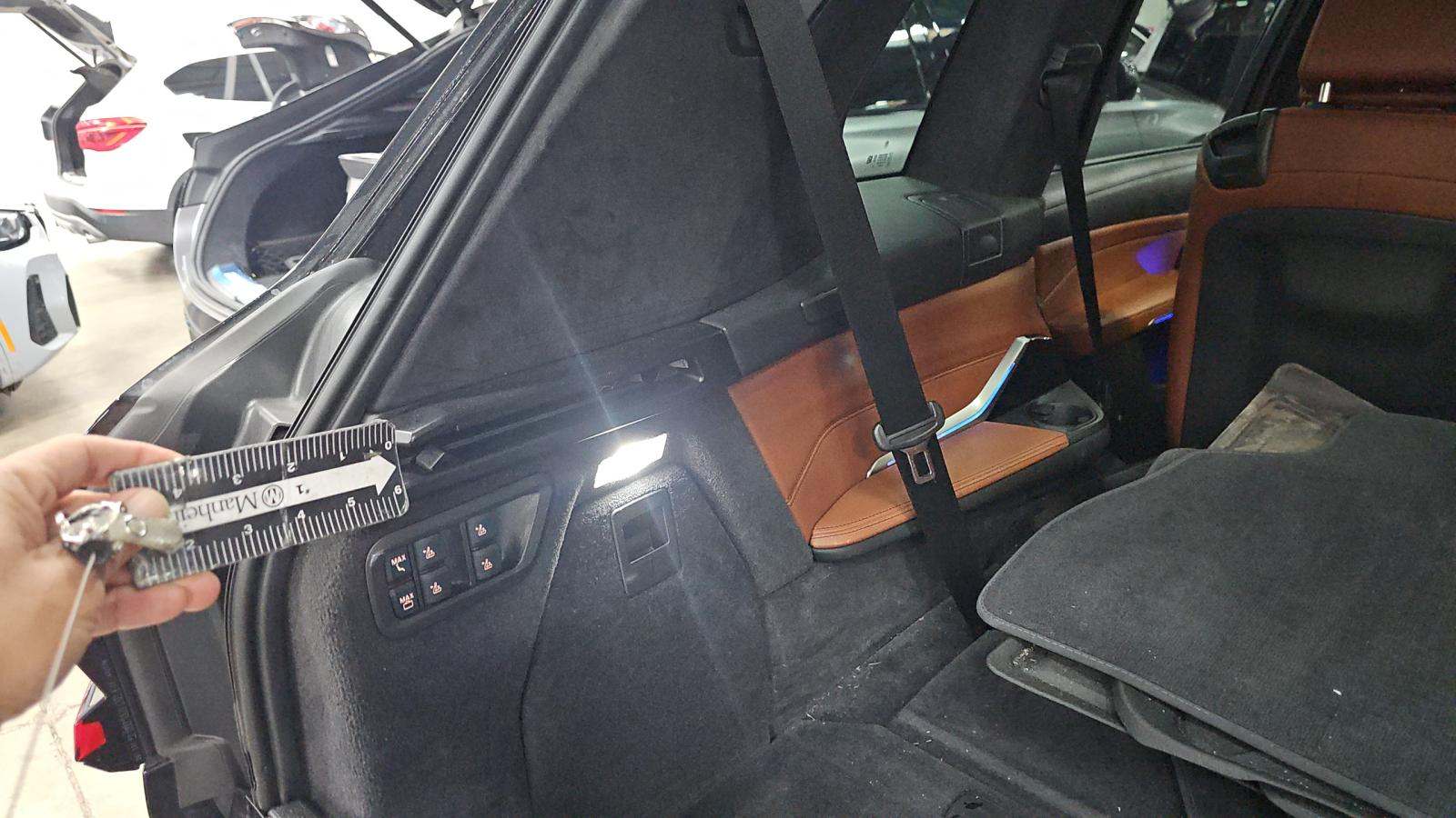 2025 BMW X7 M60i AWD