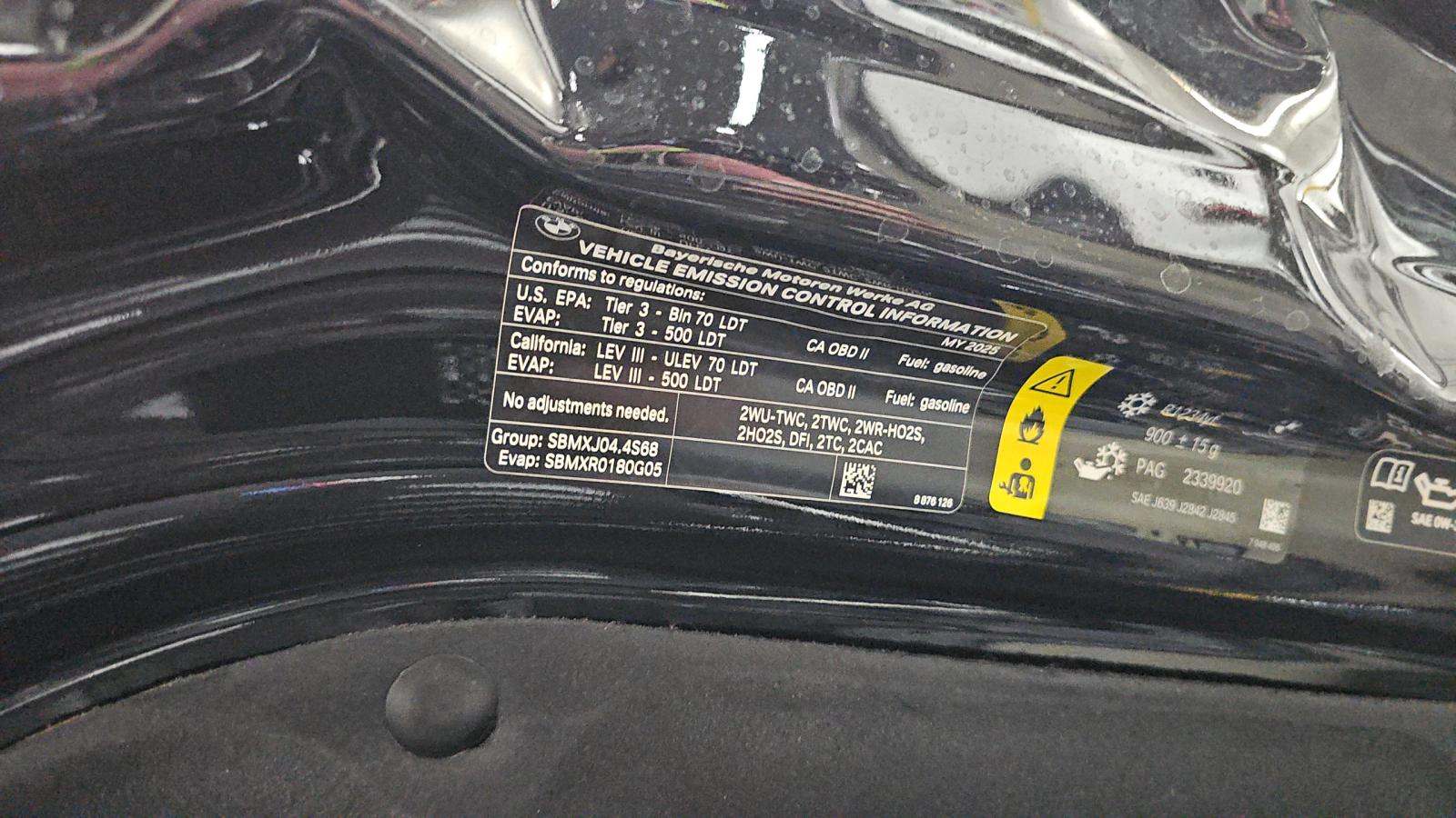 2025 BMW X7 M60i AWD