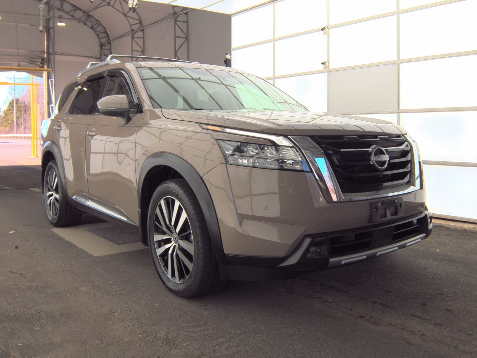 2023 Nissan Pathfinder Platinum AWD