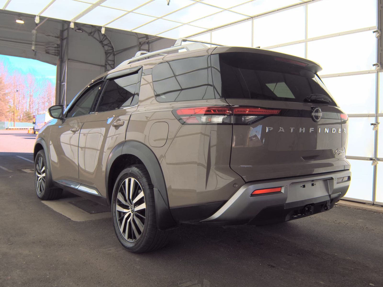 2023 Nissan Pathfinder Platinum AWD