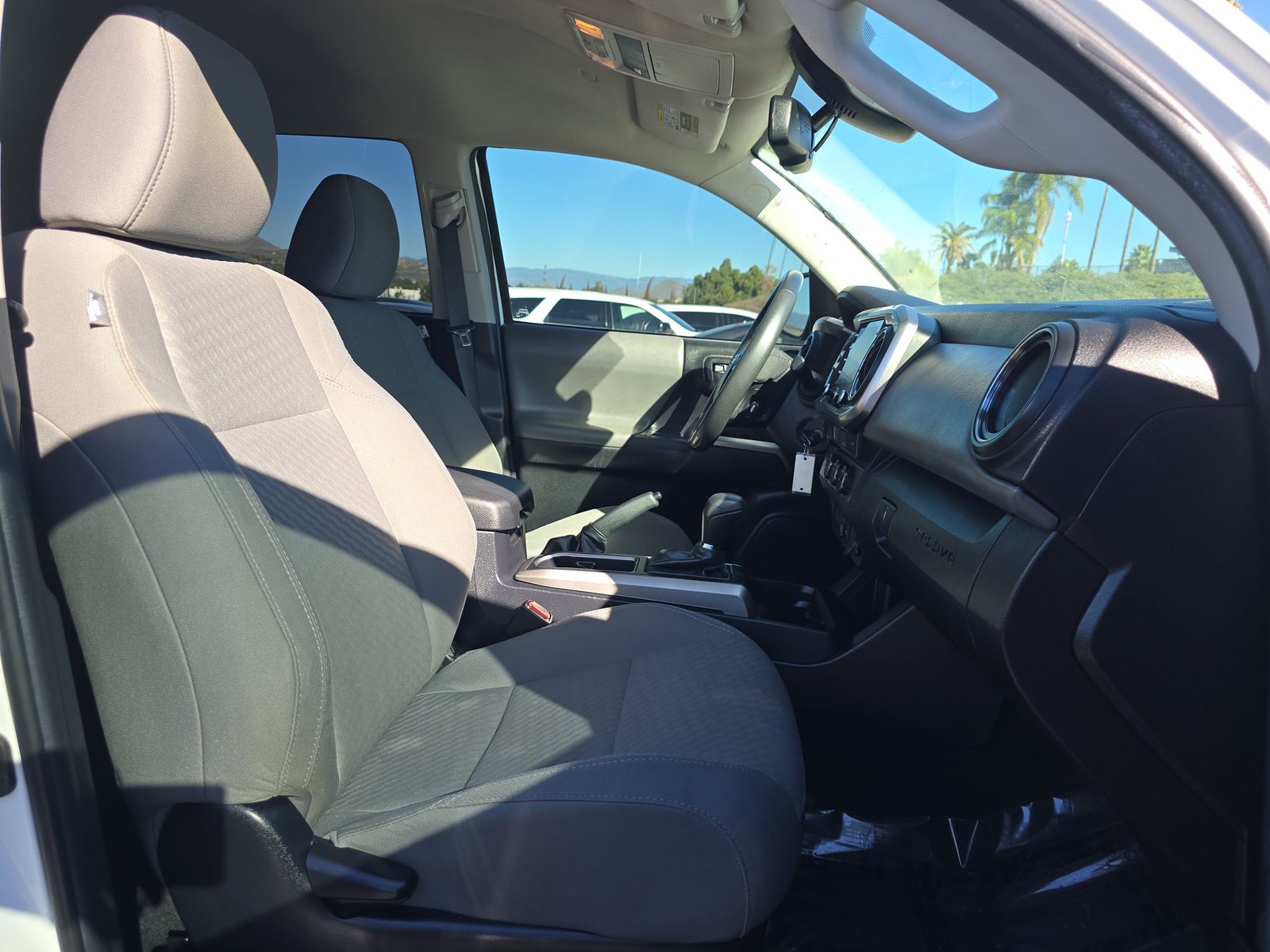 2022 Toyota Tacoma SR5 RWD