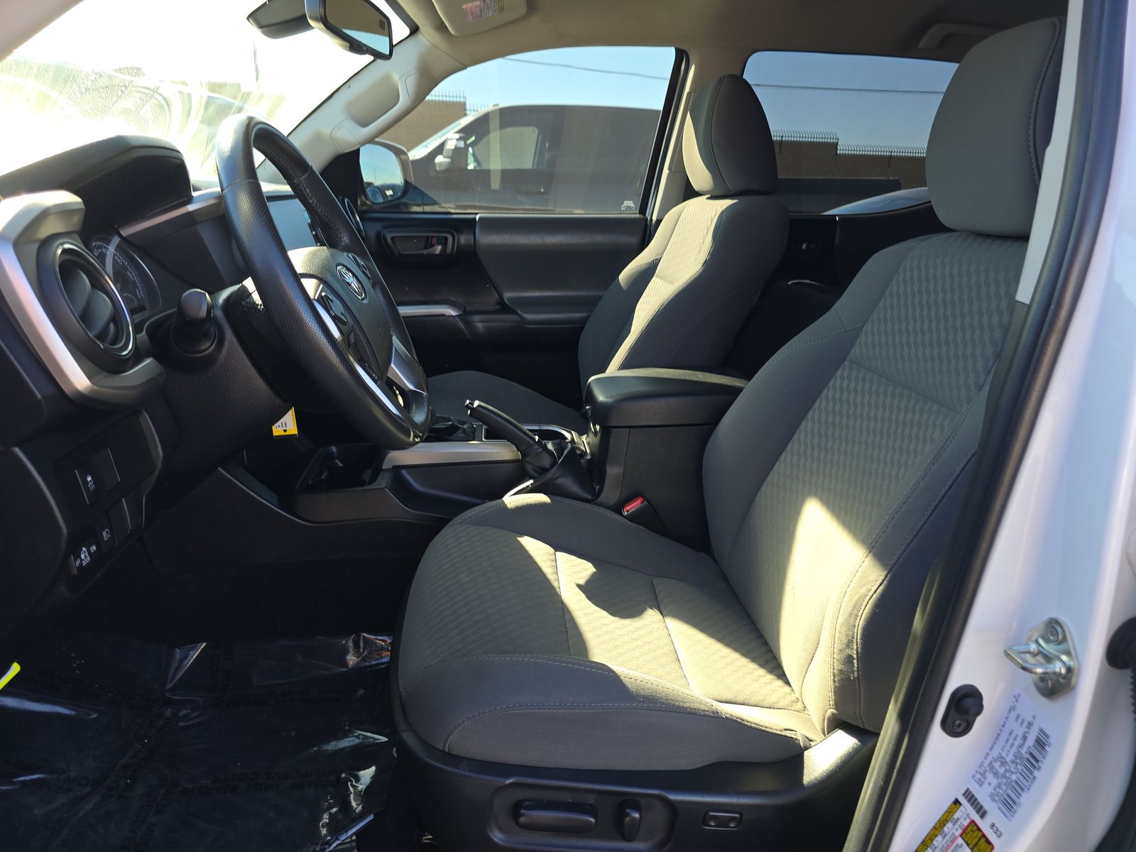 2022 Toyota Tacoma SR5 RWD