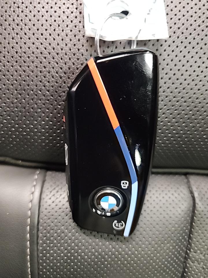 2023 BMW X7 M60i AWD