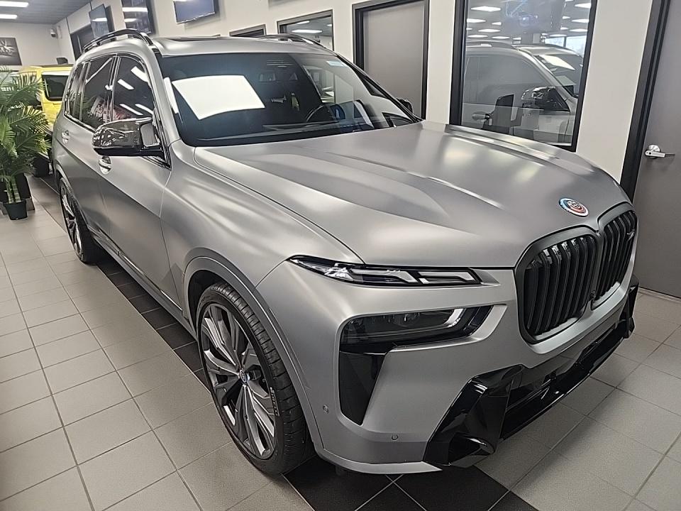 2023 BMW X7 M60i AWD