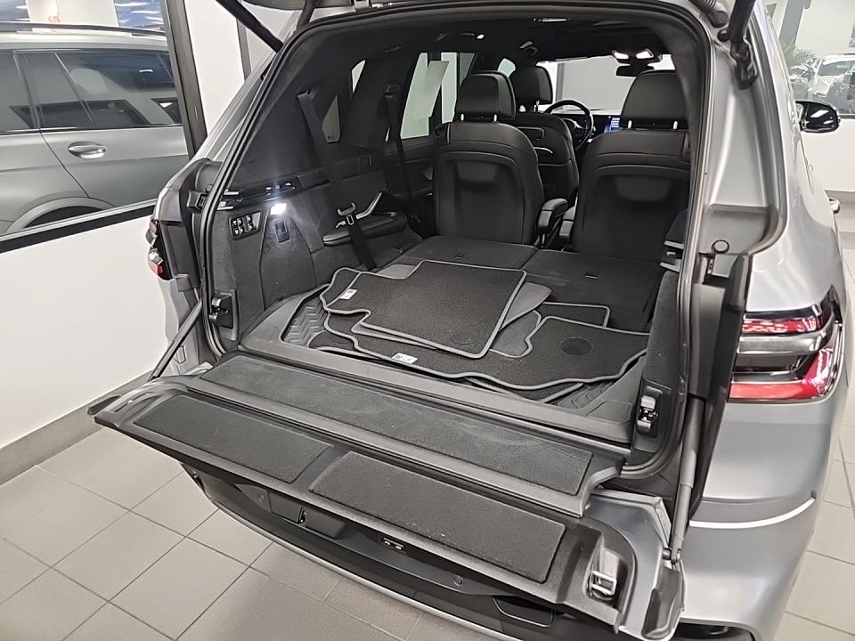 2023 BMW X7 M60i AWD