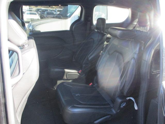 2025 Chrysler Pacifica Select FWD