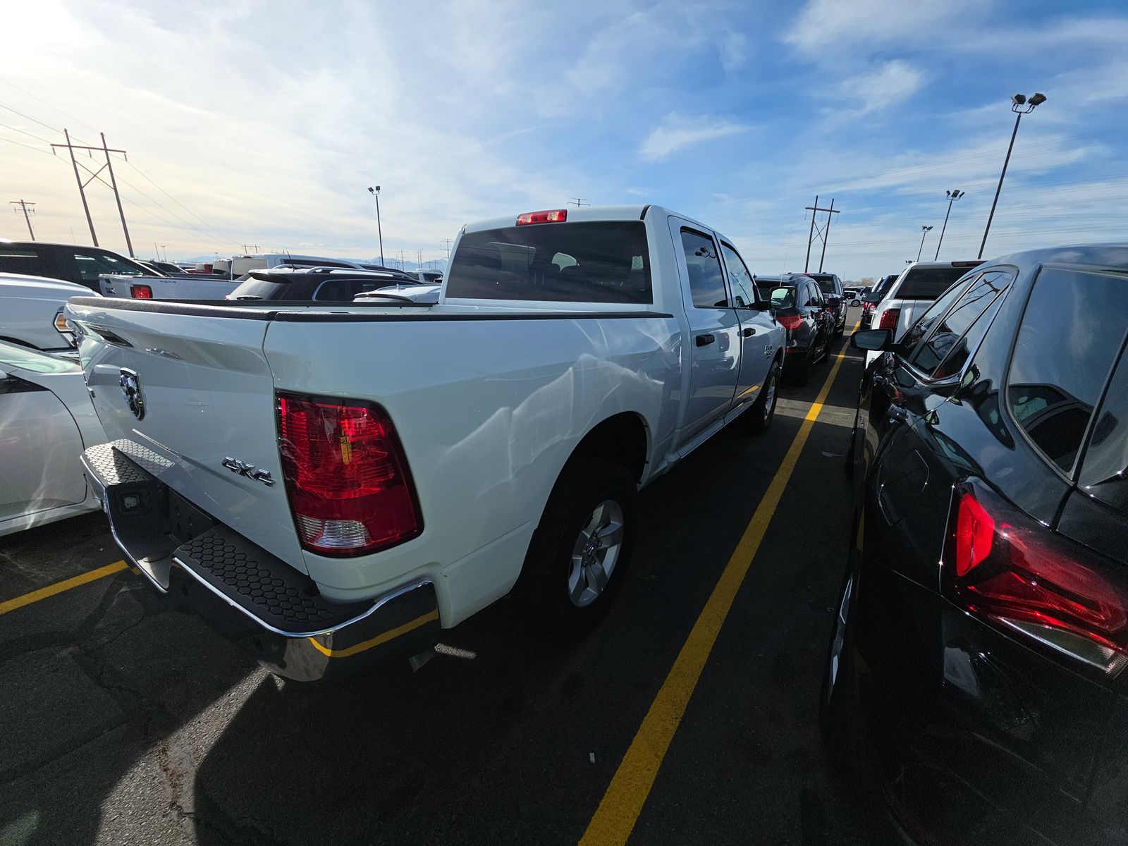 2023 DODGE RAM 1500 SLT GAS WHITE SHORT BED SINGLE - Image 4