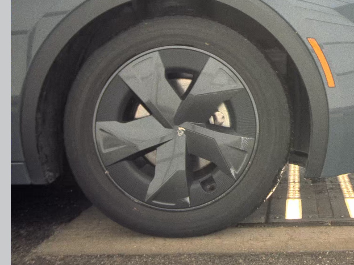 2025 Toyota Prius LE FWD