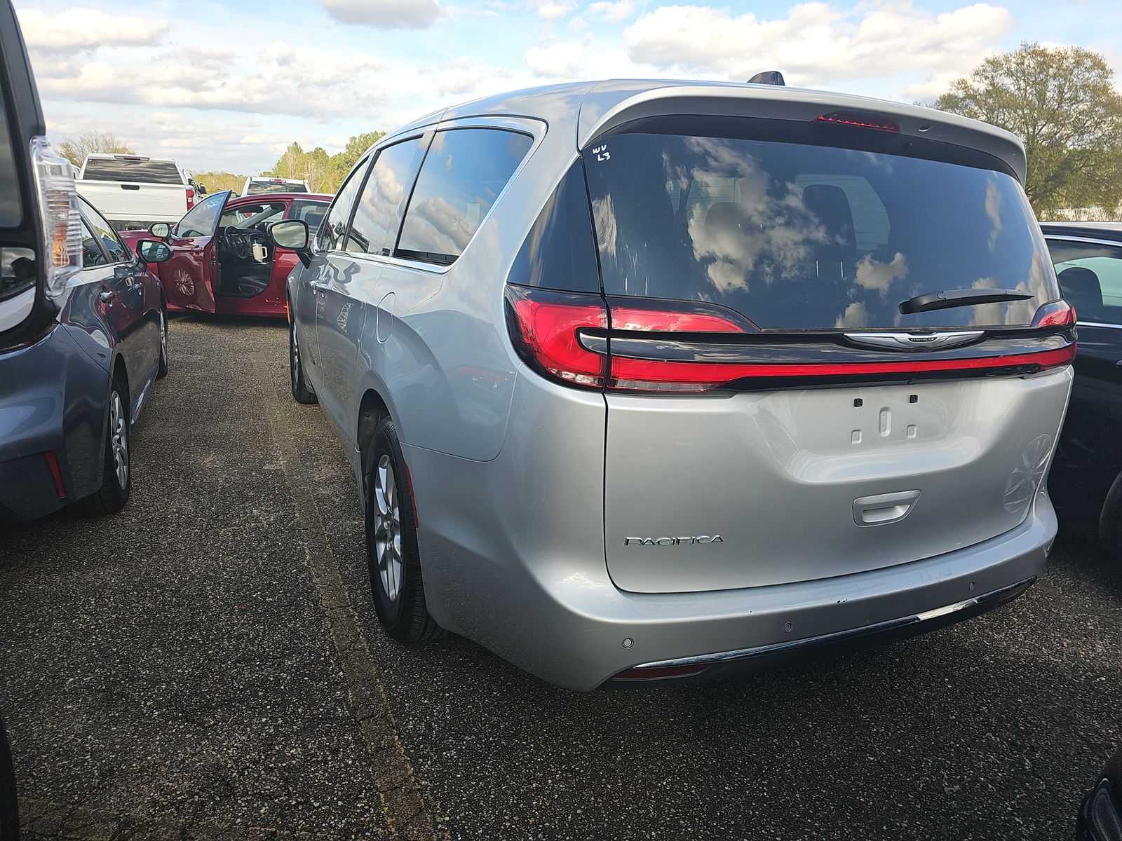 2024 Chrysler Pacifica Touring L FWD