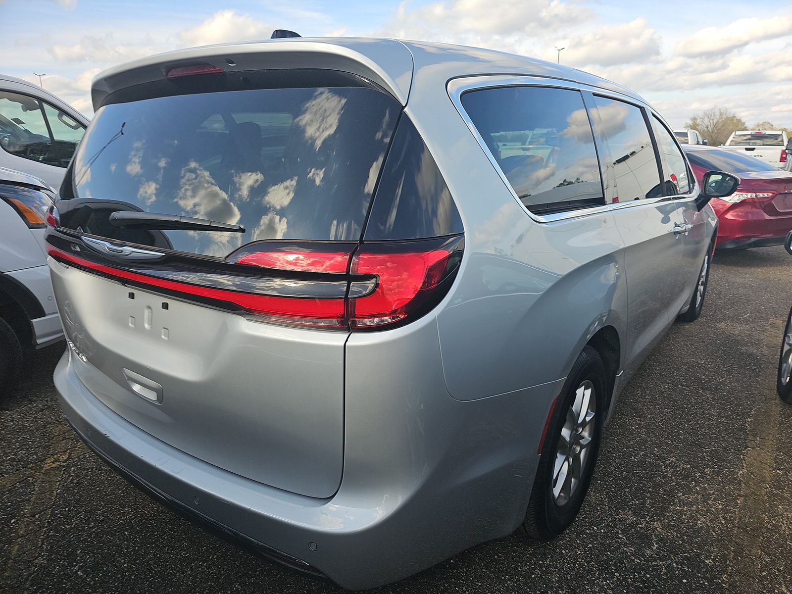2024 Chrysler Pacifica Touring L FWD