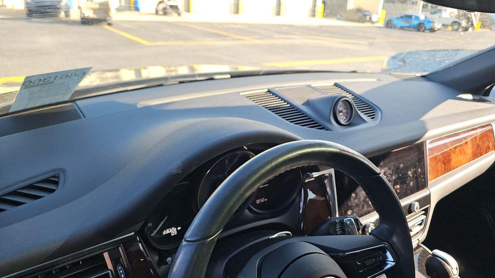 2022 Porsche Macan Base AWD