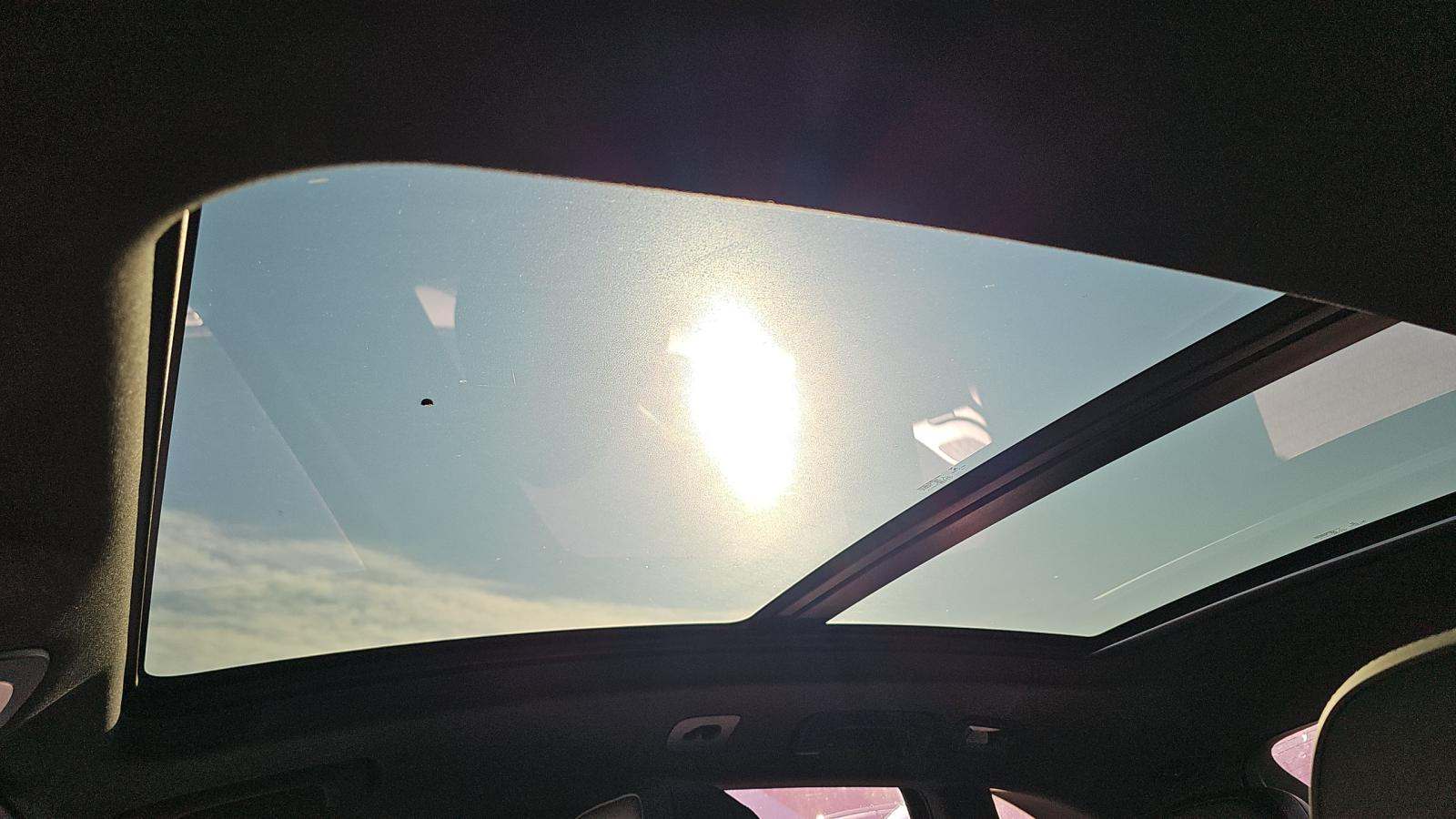 2022 Porsche Macan Base AWD