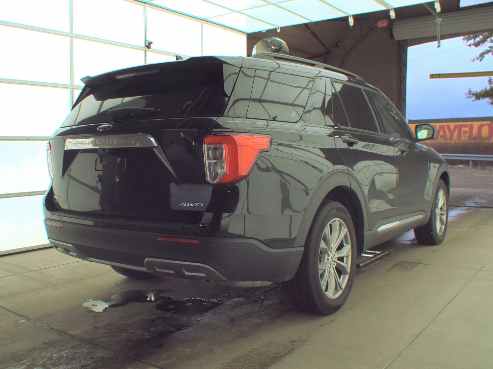 2023 Ford Explorer XLT AWD