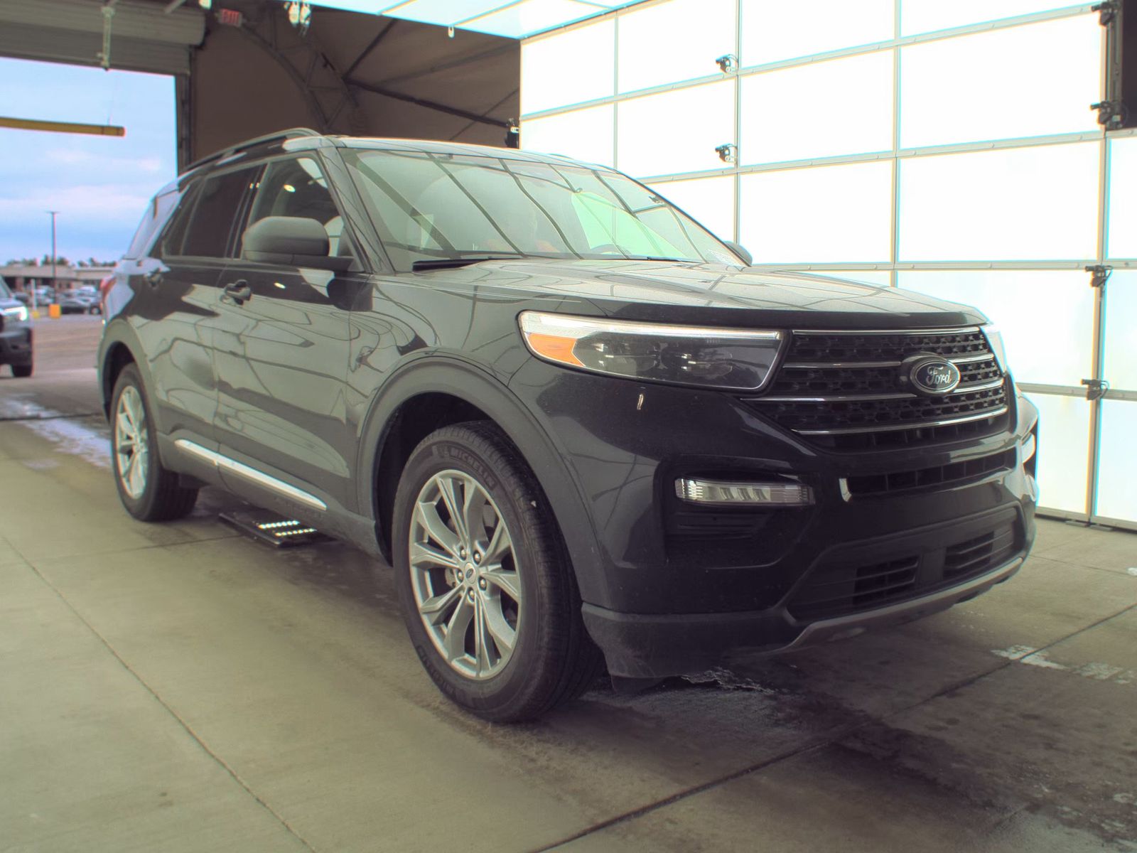 2023 Ford Explorer XLT AWD