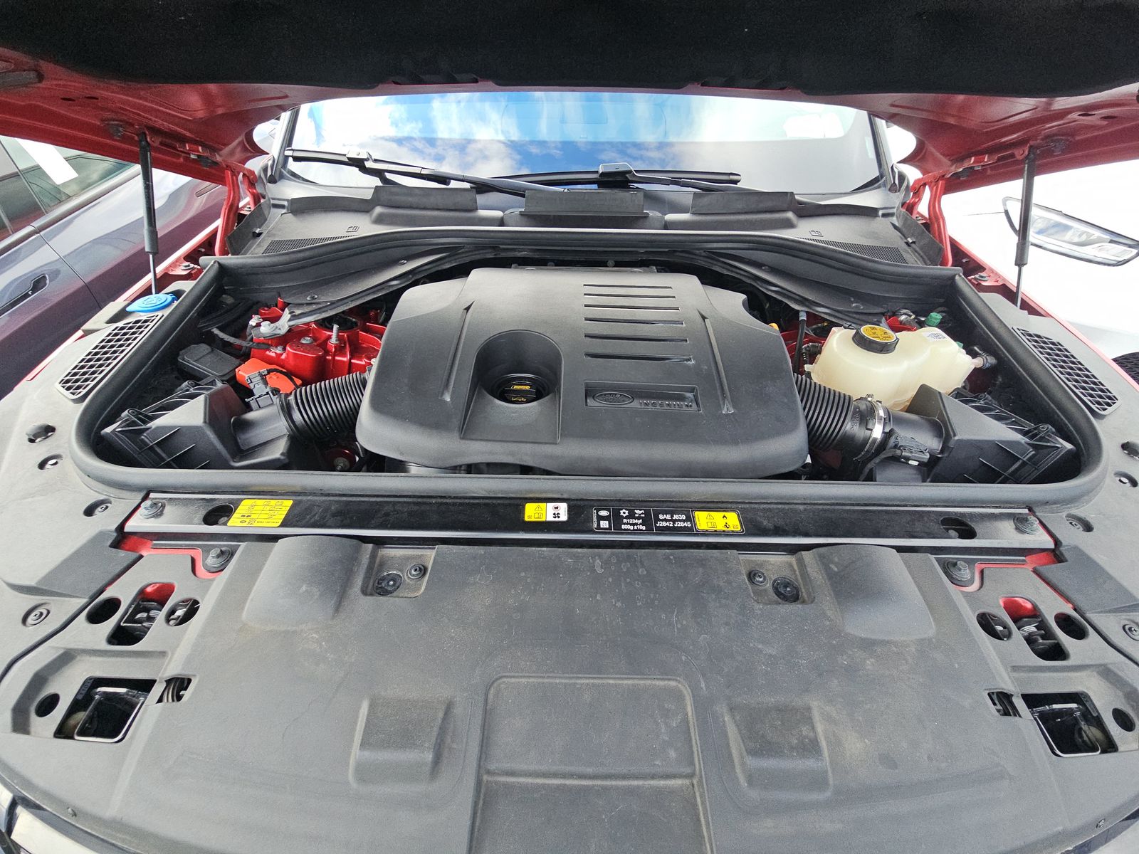 2025 Land Rover Range Rover Sport SE AWD