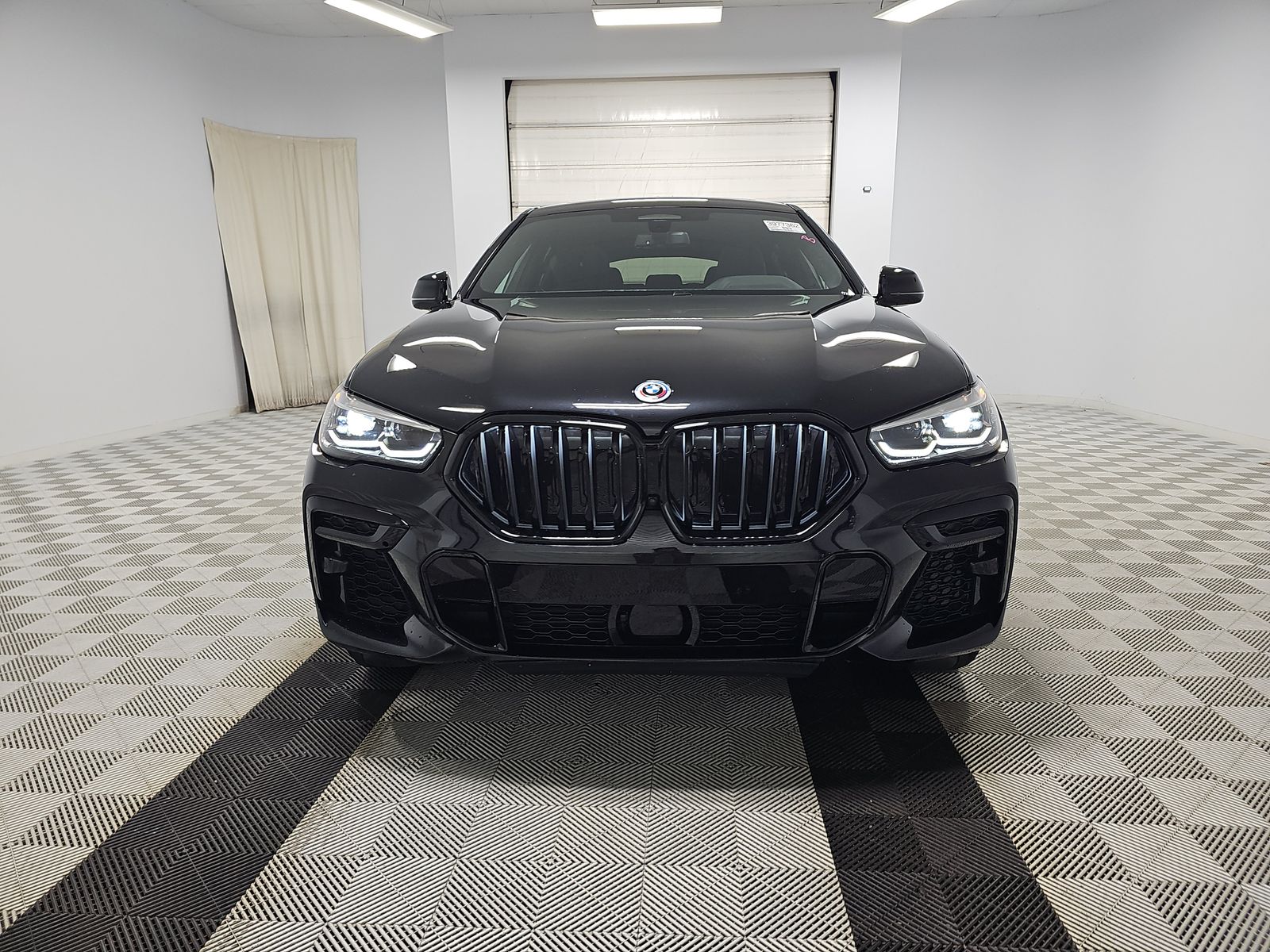 2023 BMW X6 M50i AWD