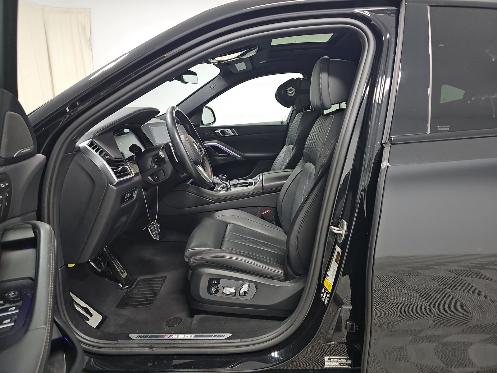 2023 BMW X6 M50i AWD