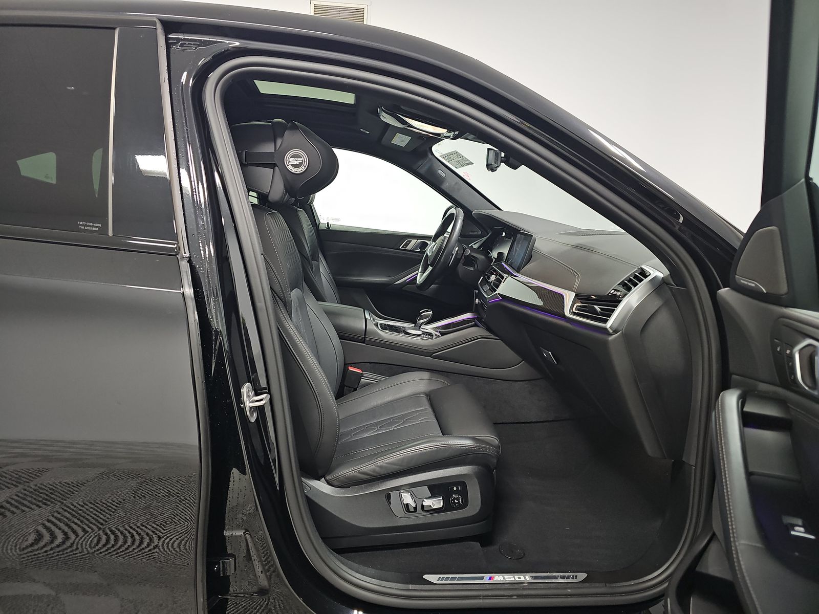 2023 BMW X6 M50i AWD