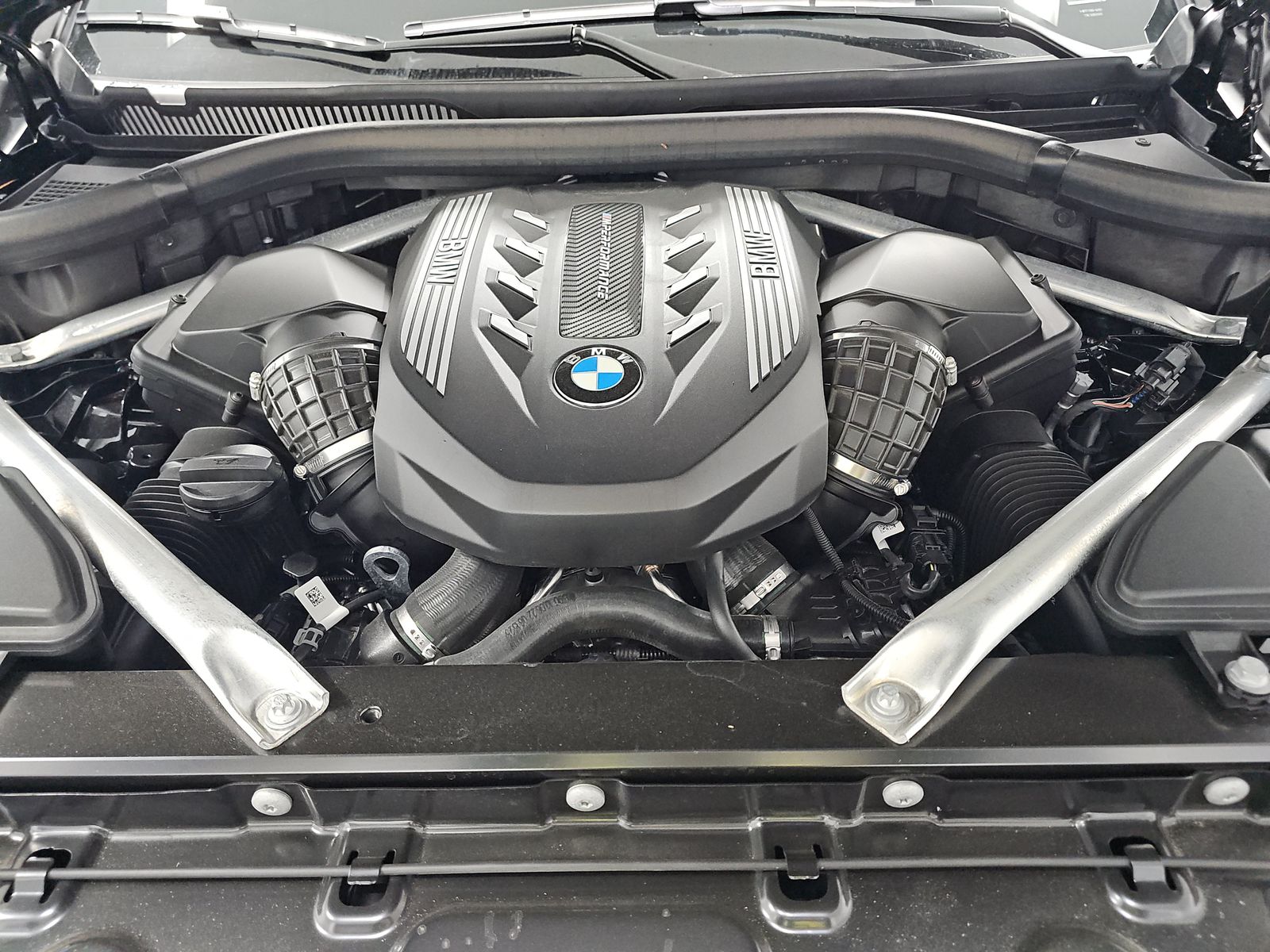 2023 BMW X6 M50i AWD