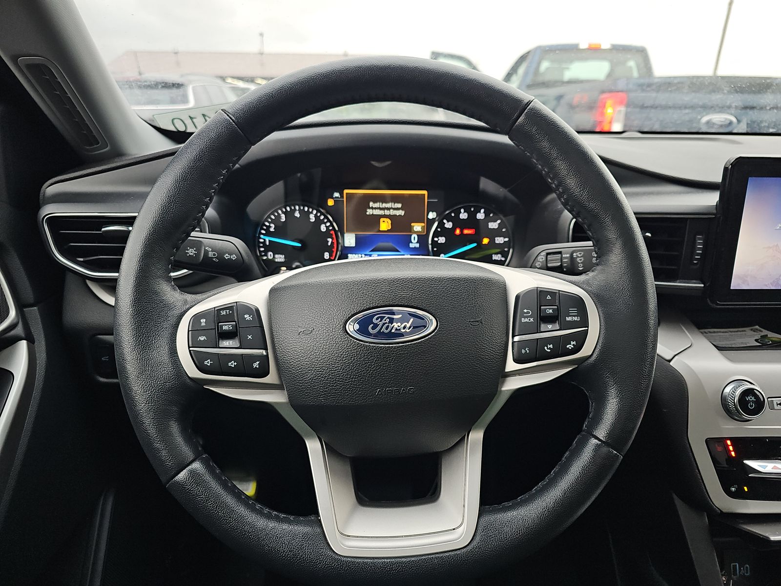 2023 Ford Explorer XLT AWD