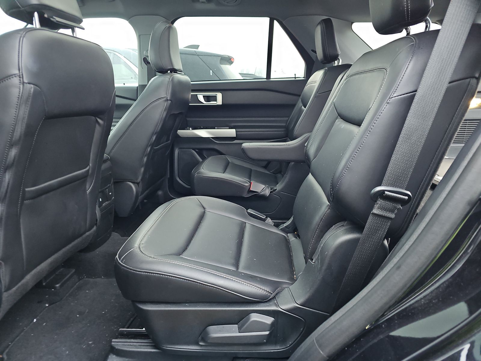 2023 Ford Explorer XLT AWD