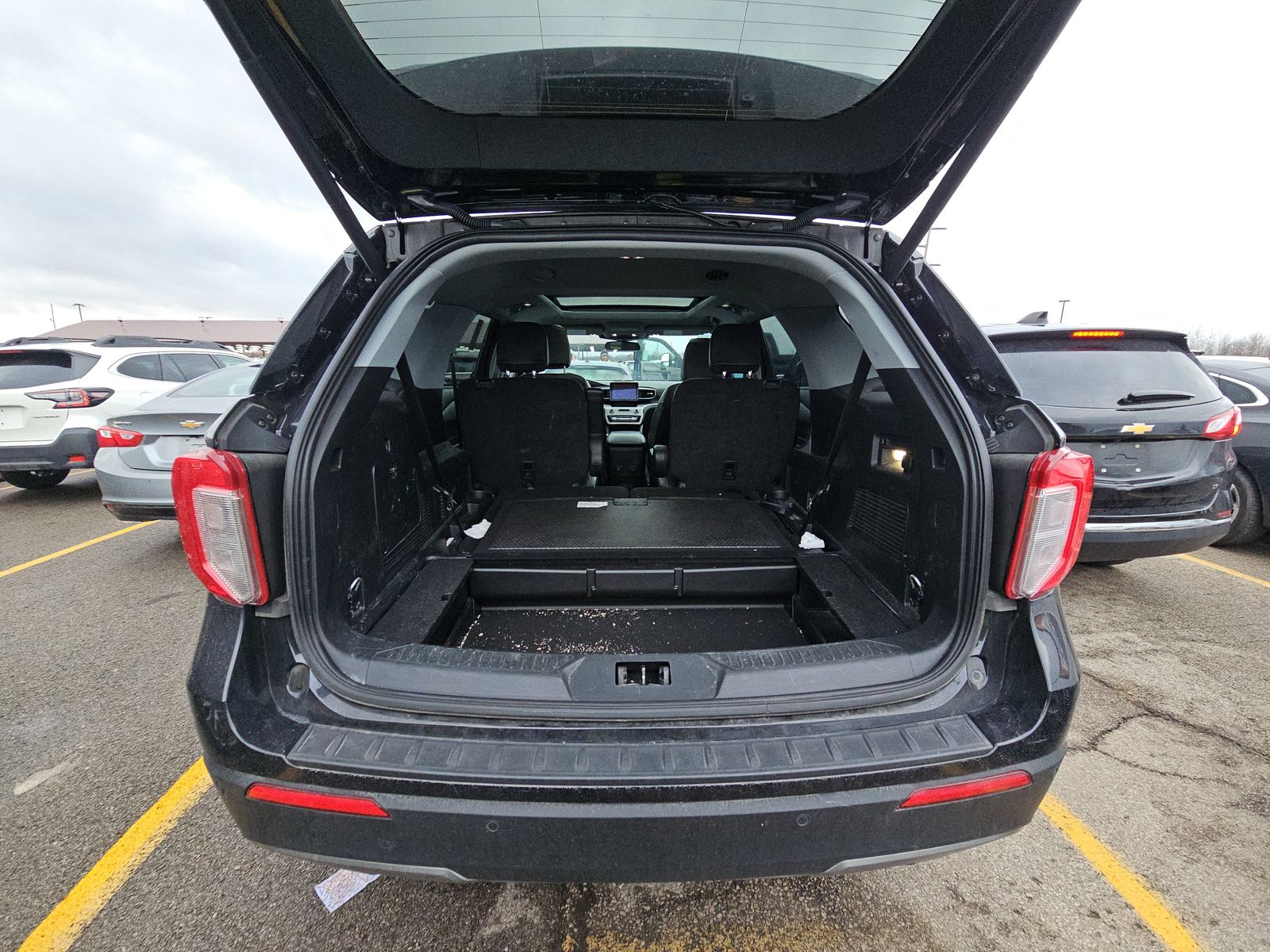 2023 Ford Explorer XLT AWD