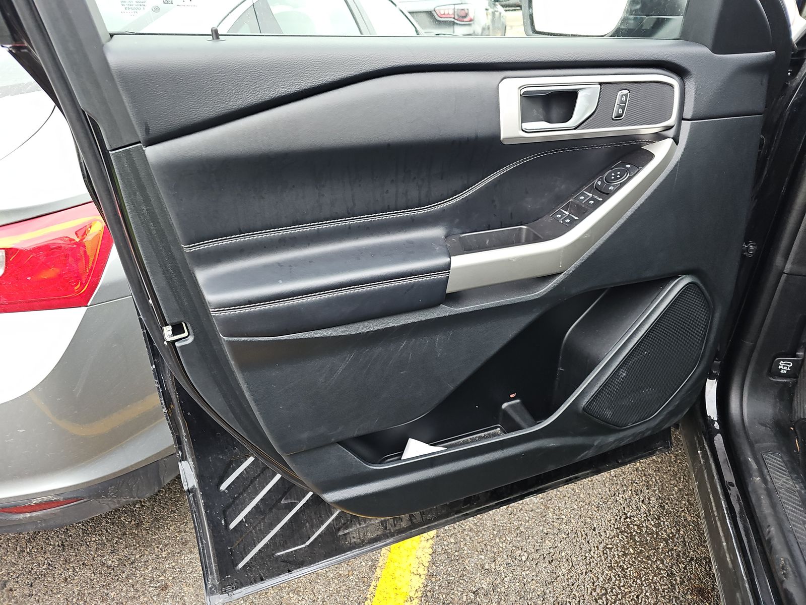 2023 Ford Explorer XLT AWD