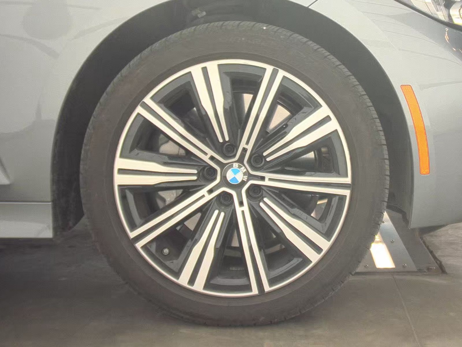 2025 BMW 3 Series 330i xDrive AWD