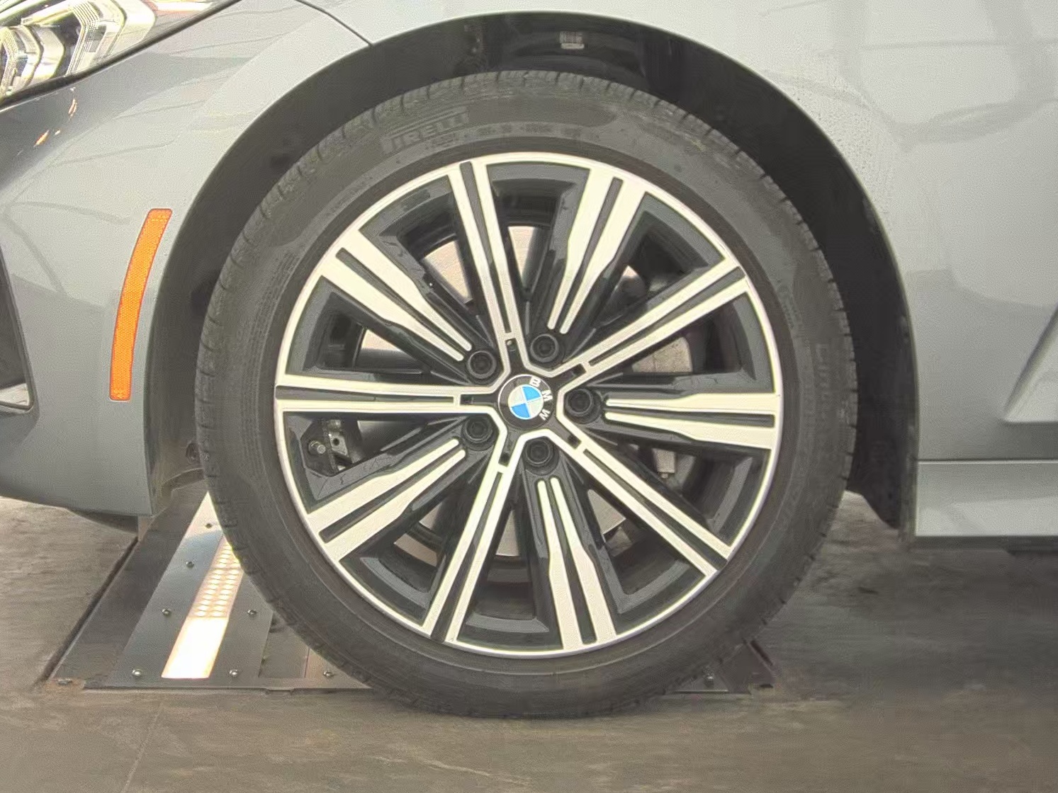 2025 BMW 3 Series 330i xDrive AWD