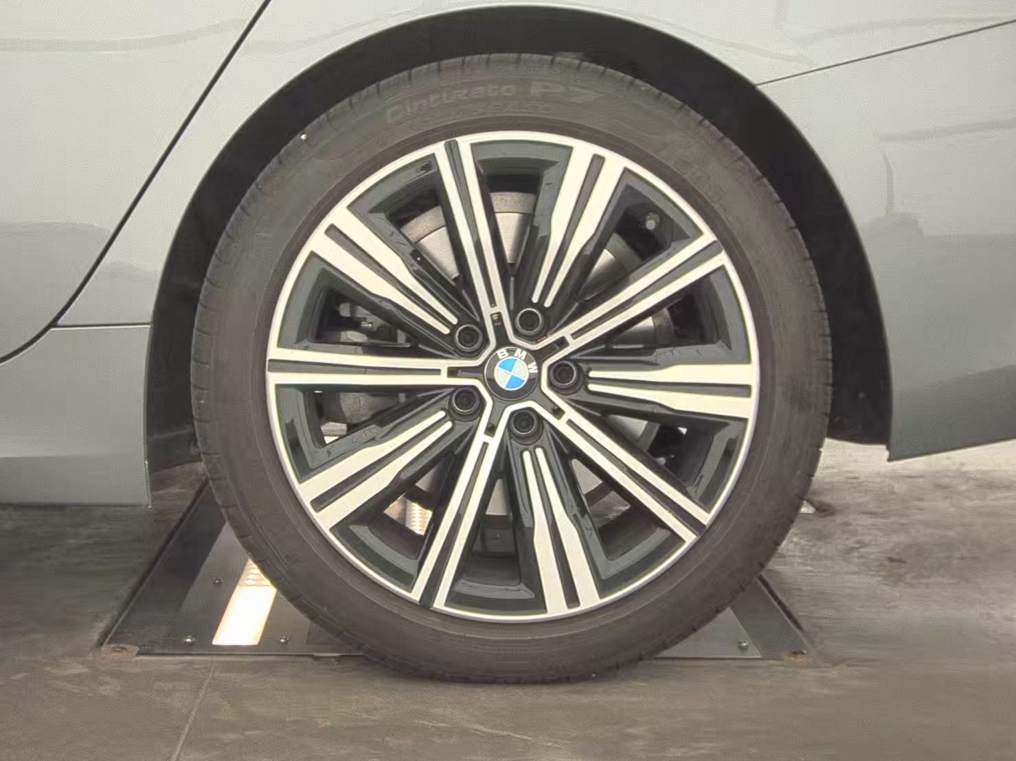 2025 BMW 3 Series 330i xDrive AWD