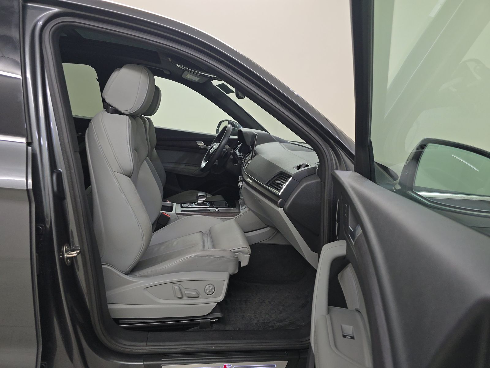 2022 Audi Q5 S line Premium Plus AWD