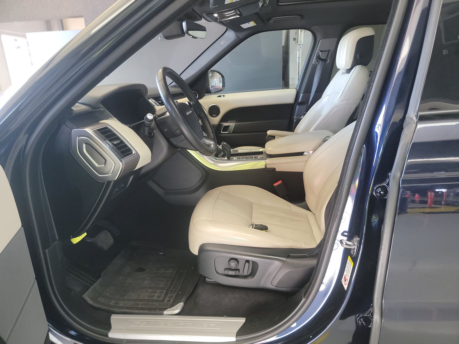 2020 Land Rover Range Rover Sport HSE AWD