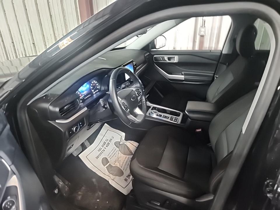 2023 Ford Explorer XLT RWD