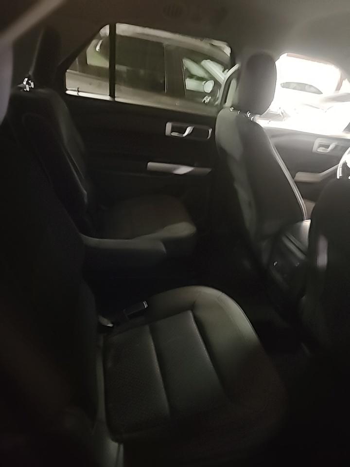 2023 Ford Explorer XLT RWD