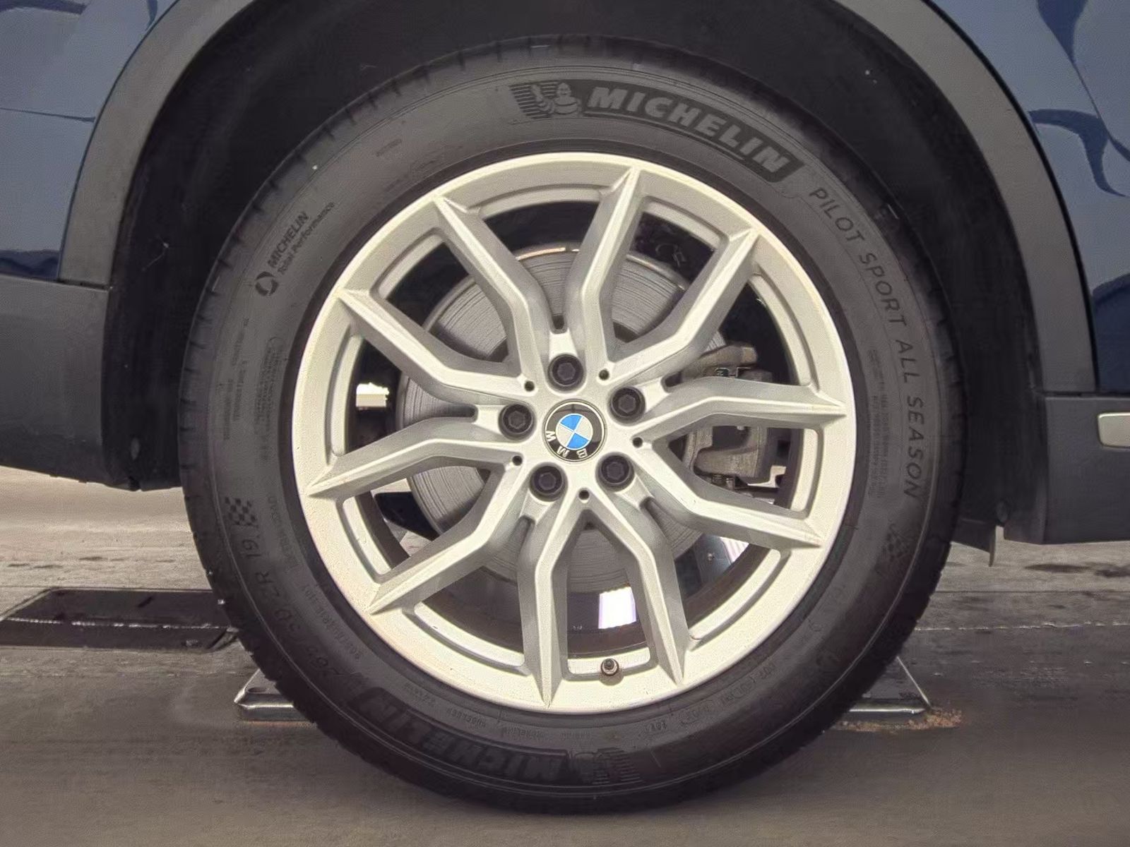 2020 BMW X5 xDrive40i AWD