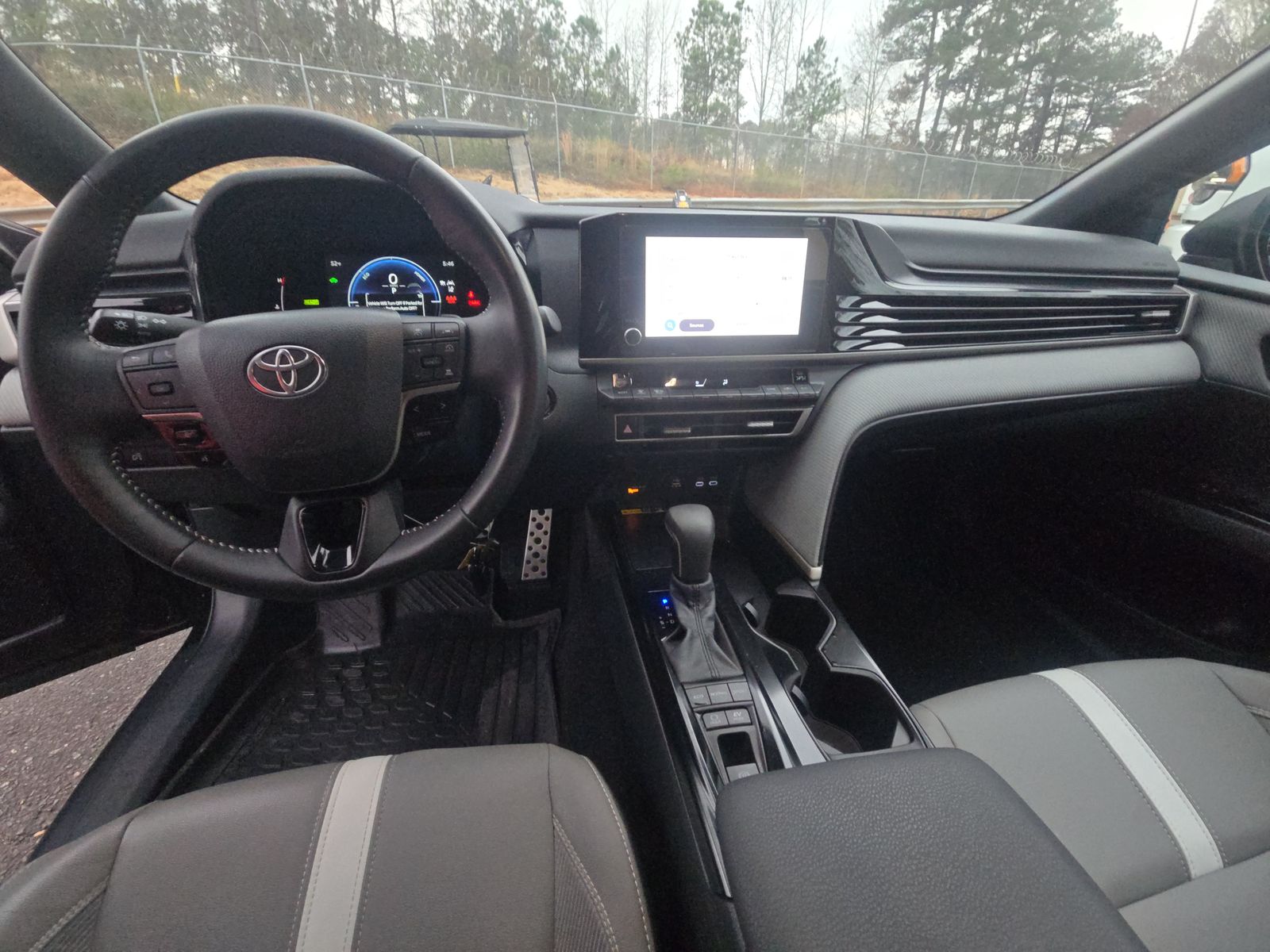 2025 Toyota Camry SE FWD