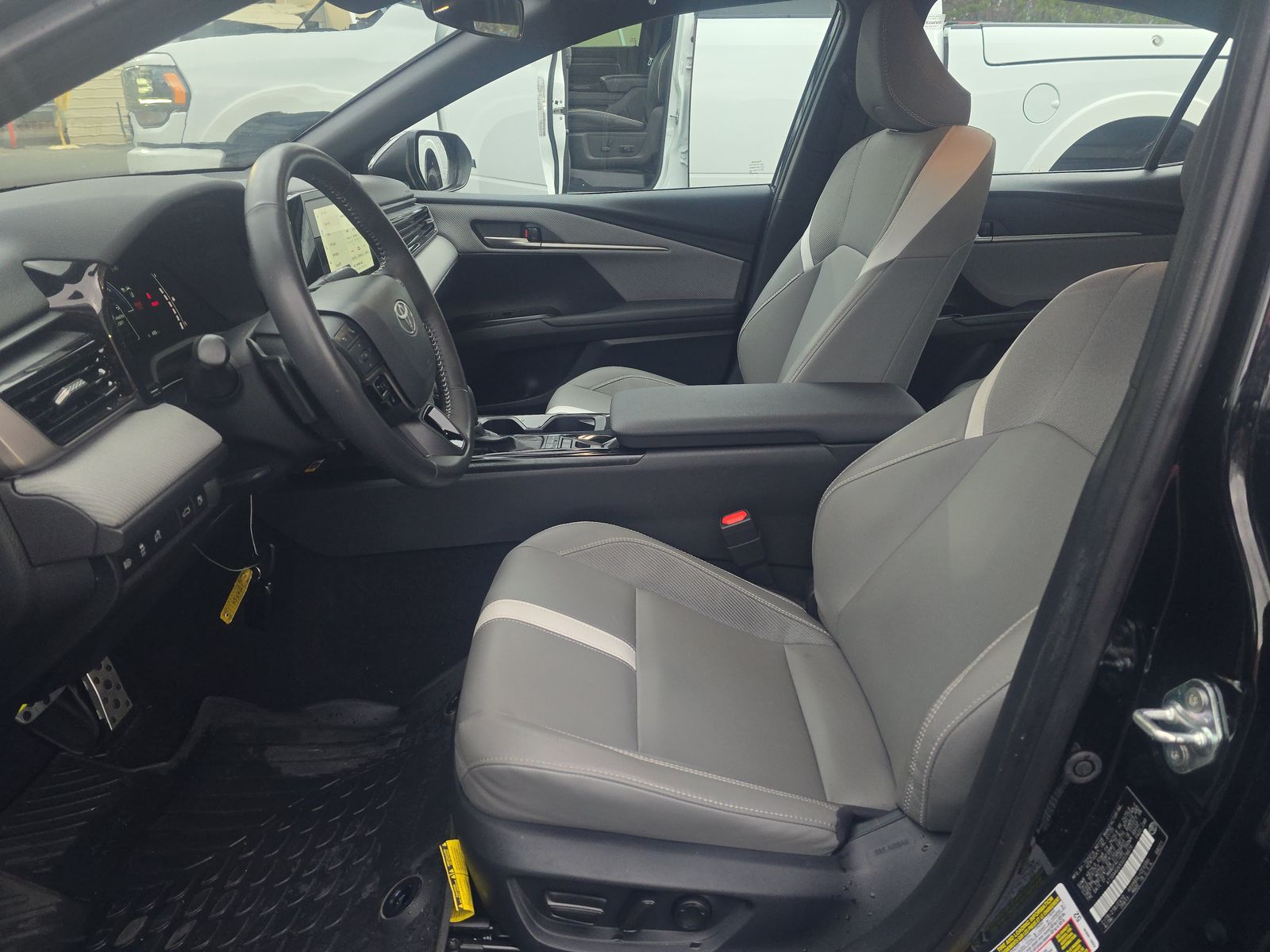 2025 Toyota Camry SE FWD