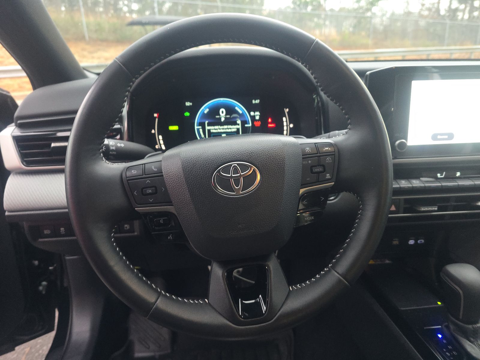 2025 Toyota Camry SE FWD