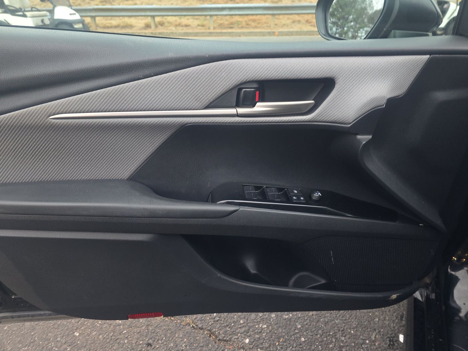 2025 Toyota Camry SE FWD